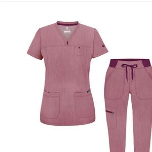 ADAR Pro Women's Movement Booster Scrub Set